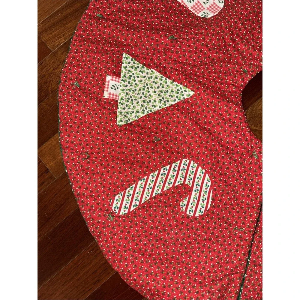 Vintage Quilted Tree Skirt‎